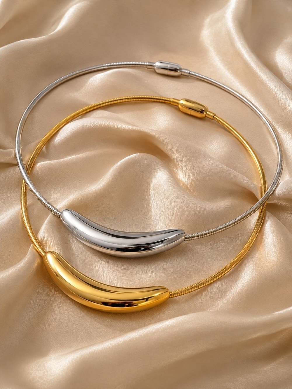 Polished Silver Curved Collar Necklace - Picture 4 of 6
